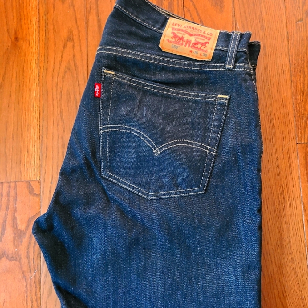 Men's Levi Jeans 559 - near new